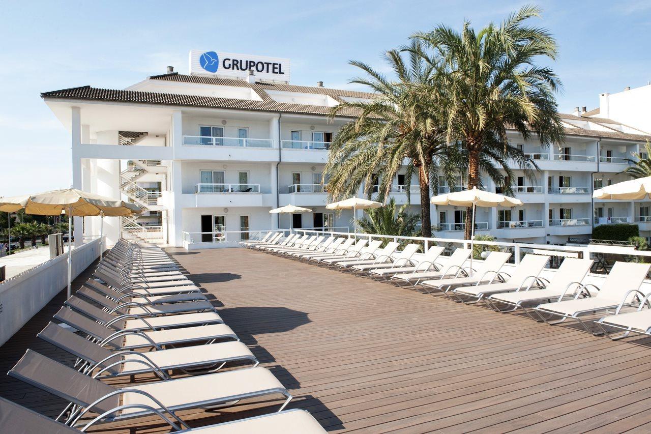 Grupotel Santa Eularia & Spa - Adults Only 산타 에우랄리아 데 리오 외부 사진