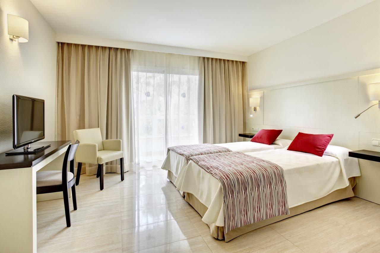 Grupotel Santa Eularia & Spa - Adults Only 산타 에우랄리아 데 리오 외부 사진