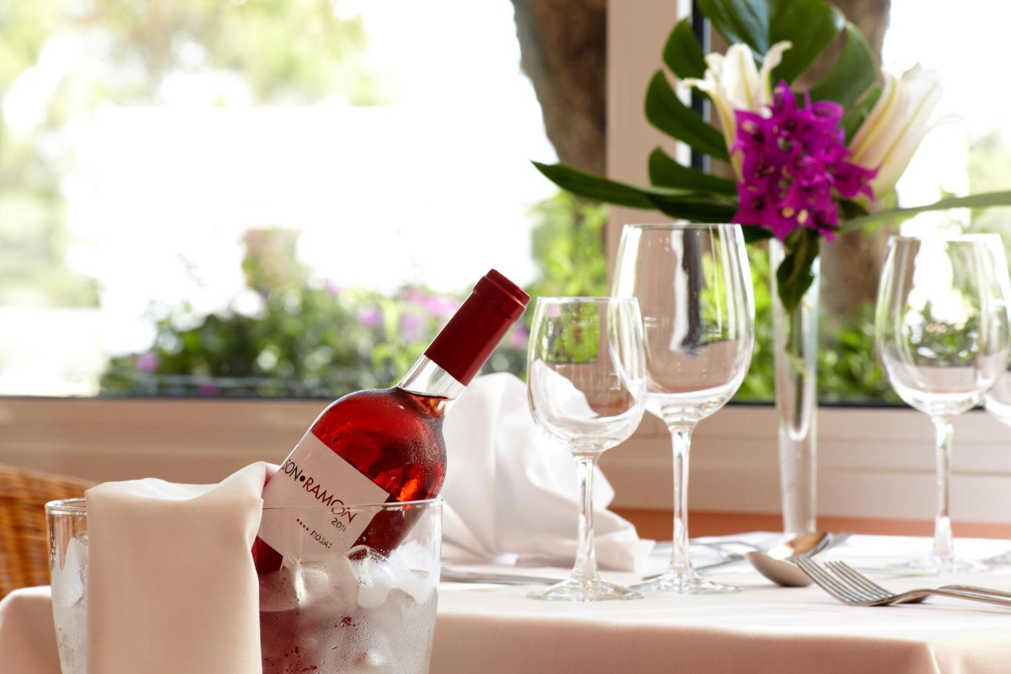 Grupotel Santa Eularia & Spa - Adults Only 산타 에우랄리아 데 리오 외부 사진