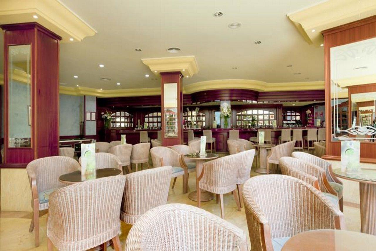 Grupotel Santa Eularia & Spa - Adults Only 산타 에우랄리아 데 리오 외부 사진